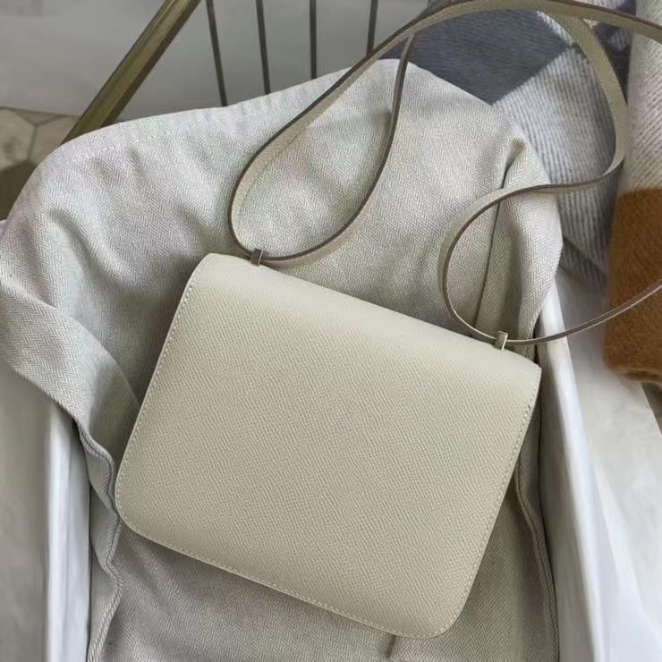 에르메스 콘스탄스18 나타 화이트 은장 앱송